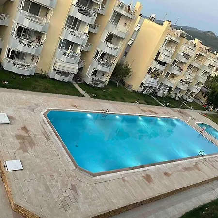 דירה Guzelcamli, With A Pool קוסדסי