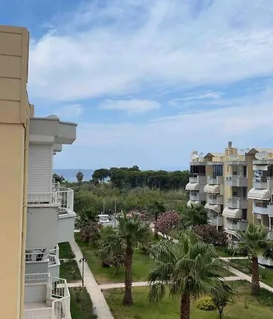 דירה Guzelcamli, With A Pool קוסדסי